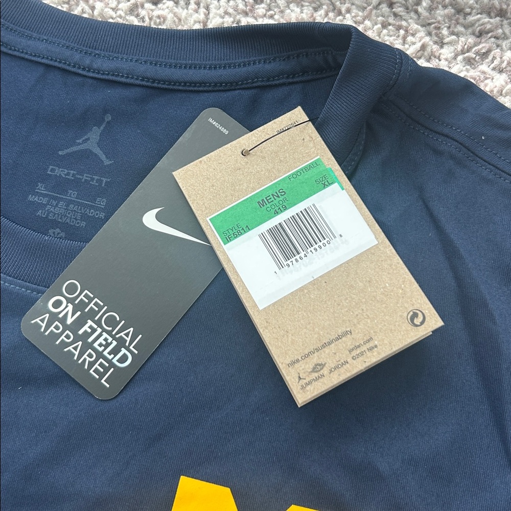 Jordan Men's Michigan Wolverines Navy Logo Shirt - Picture 3 of 8